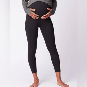 T4T Thread for Thought Monica Maternity Leggings Black style TWA1361 NWT medium